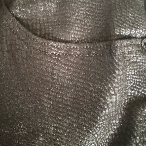 Express mom Jean, super high-rise. Snake skin print. - Picture 3 of 4